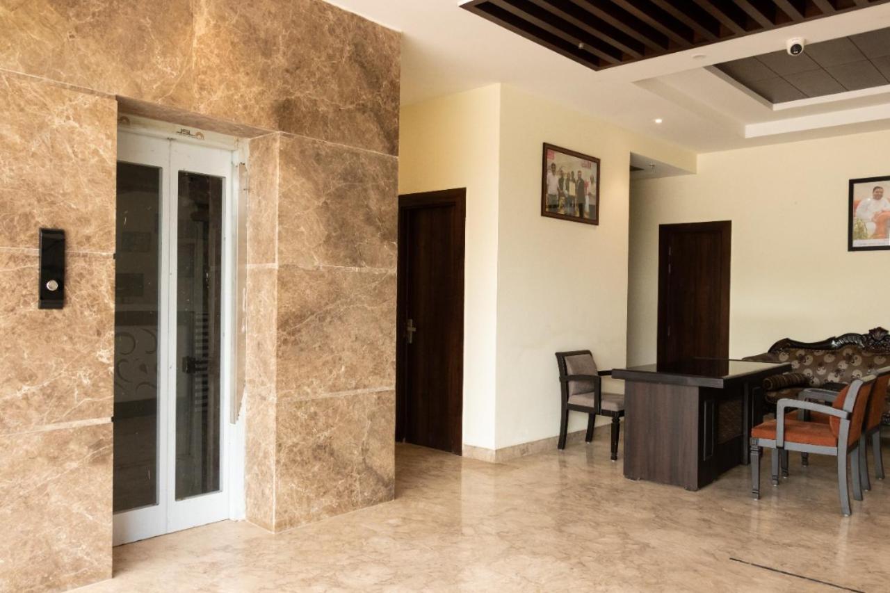 Hotel Sourav Park Inn Agra Agra  Exteriör bild
