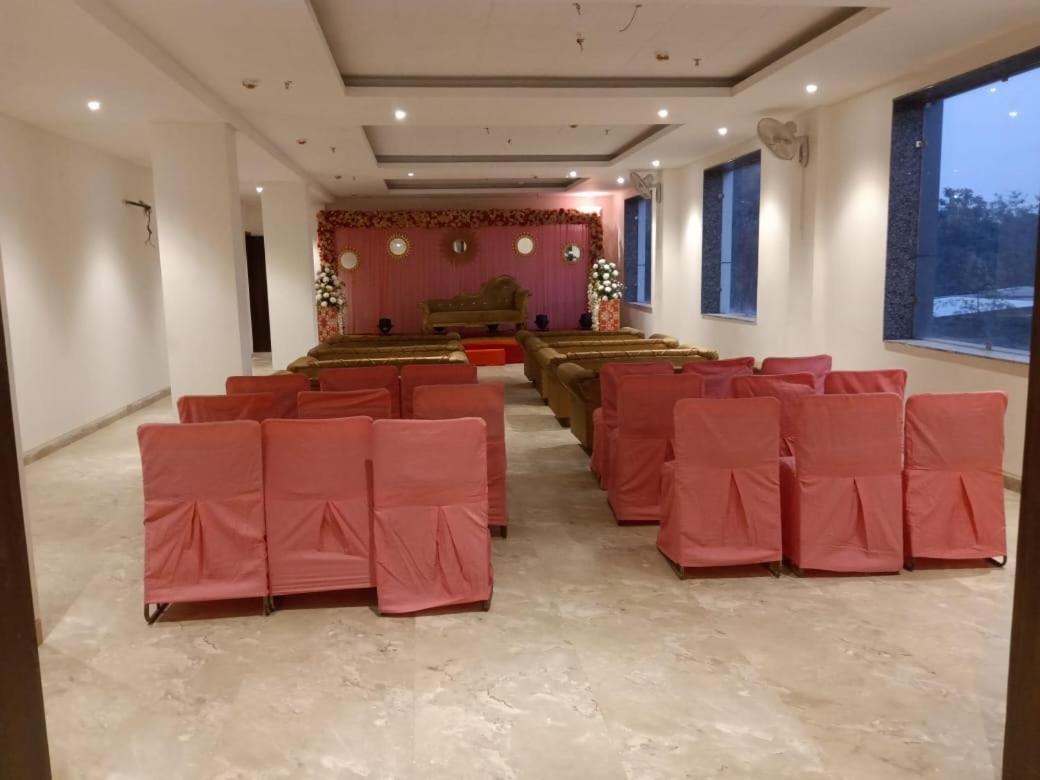 Hotel Sourav Park Inn Agra Agra  Exteriör bild